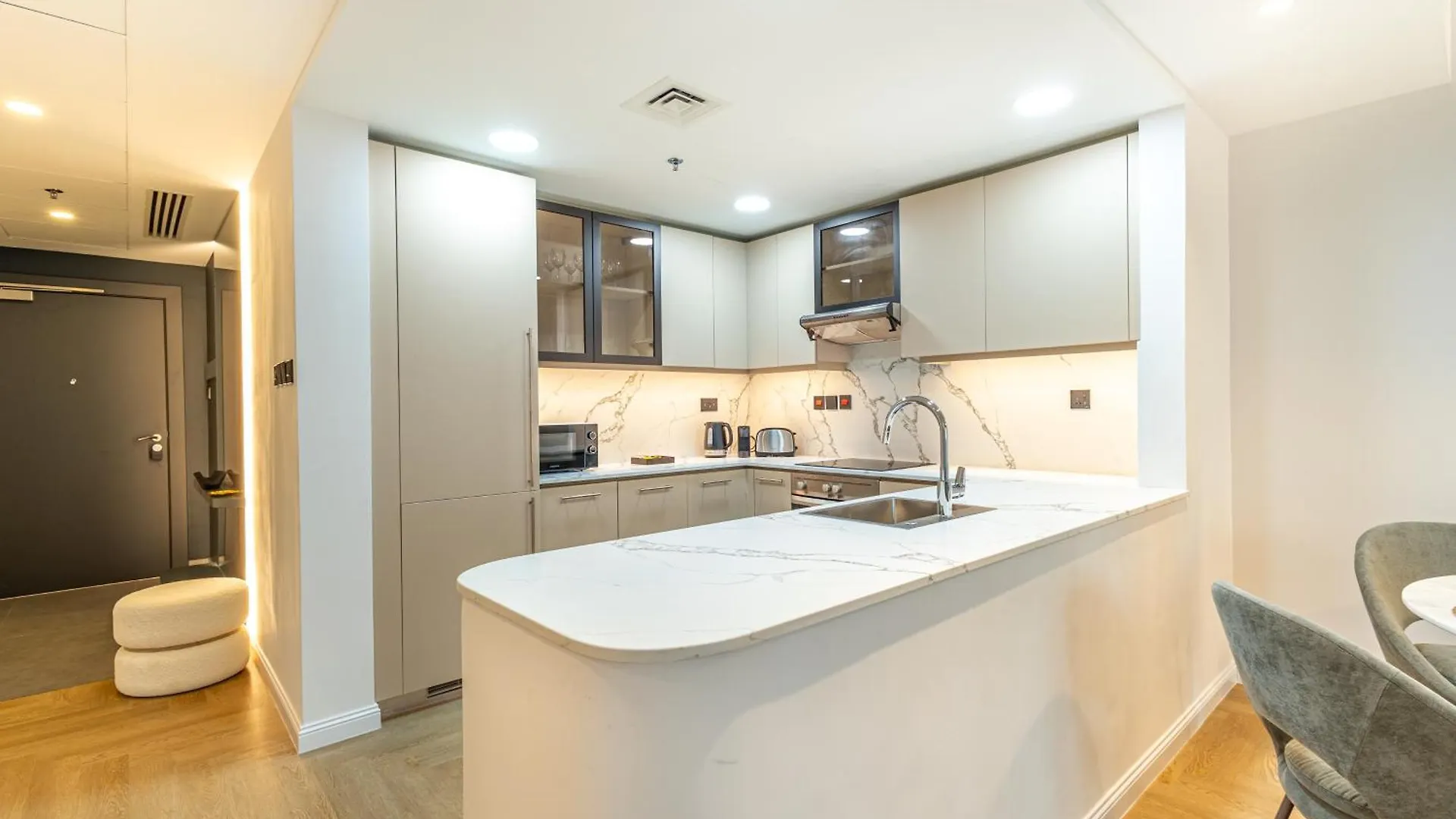 Luxurious - Ultra Modern - Premium Design - 5 Min Walk From Burj Khalifa - Heart Of Dubai Downtown - Dubai Opera Views Διαμέρισμα