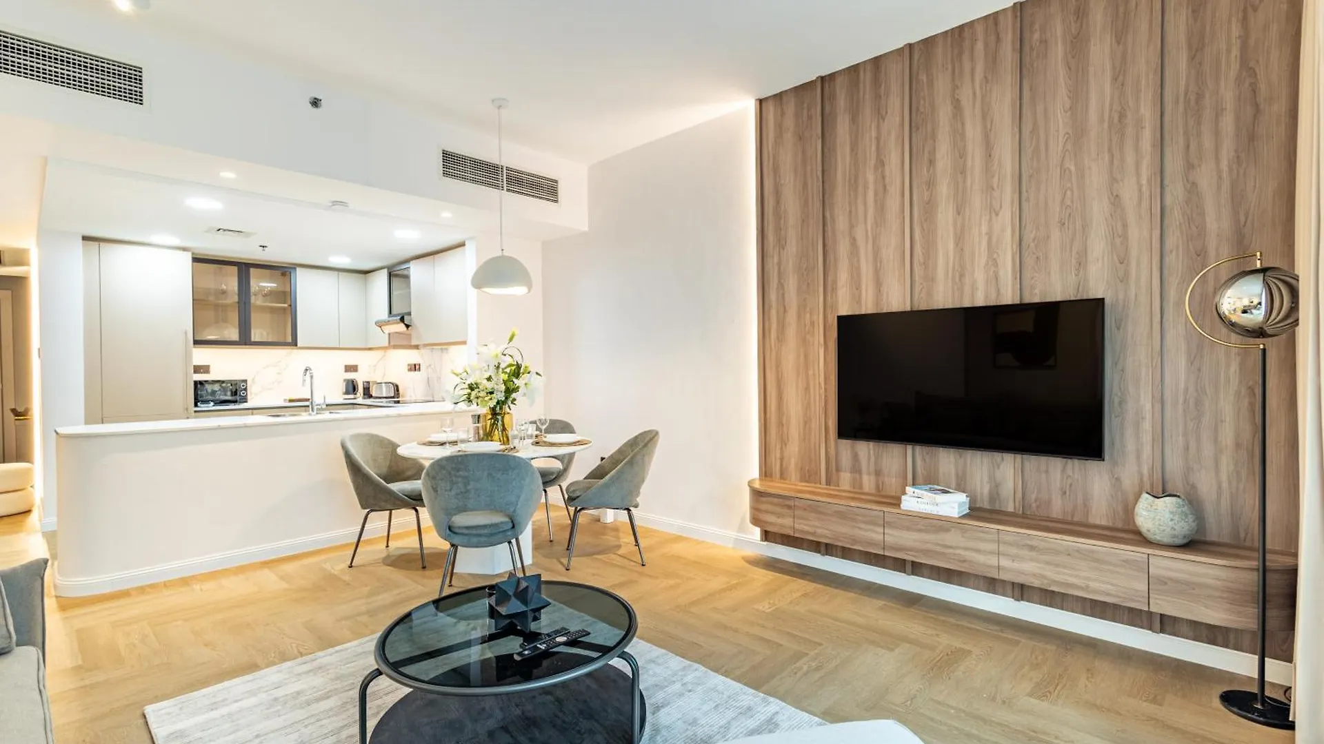 Luxurious - Ultra Modern - Premium Design - 5 Min Walk From Burj Khalifa - Heart Of Dubai Downtown - Dubai Opera Views Διαμέρισμα