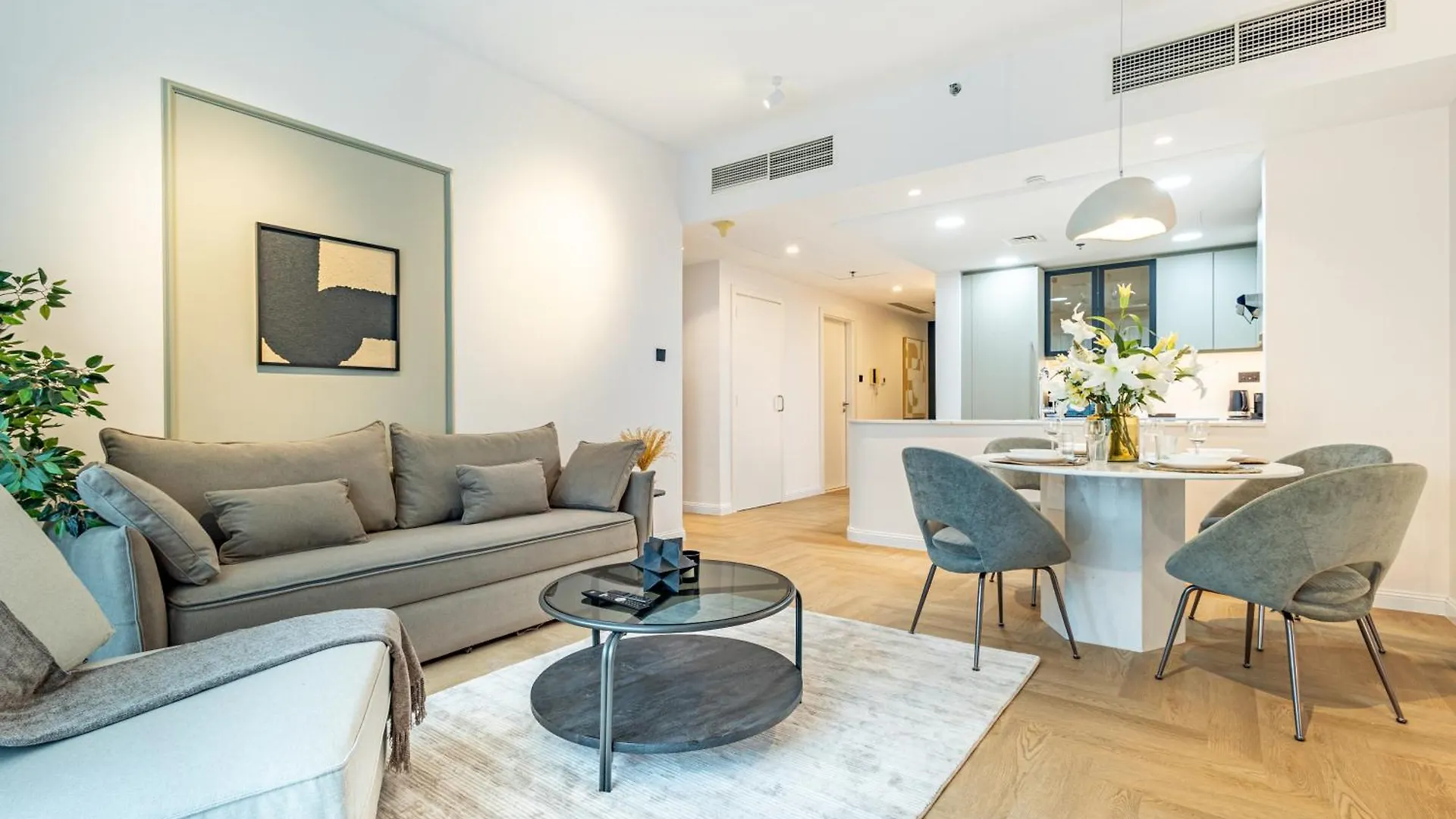 Luxurious - Ultra Modern - Premium Design - 5 Min Walk From Burj Khalifa - Heart Of Dubai Downtown - Dubai Opera Views Διαμέρισμα