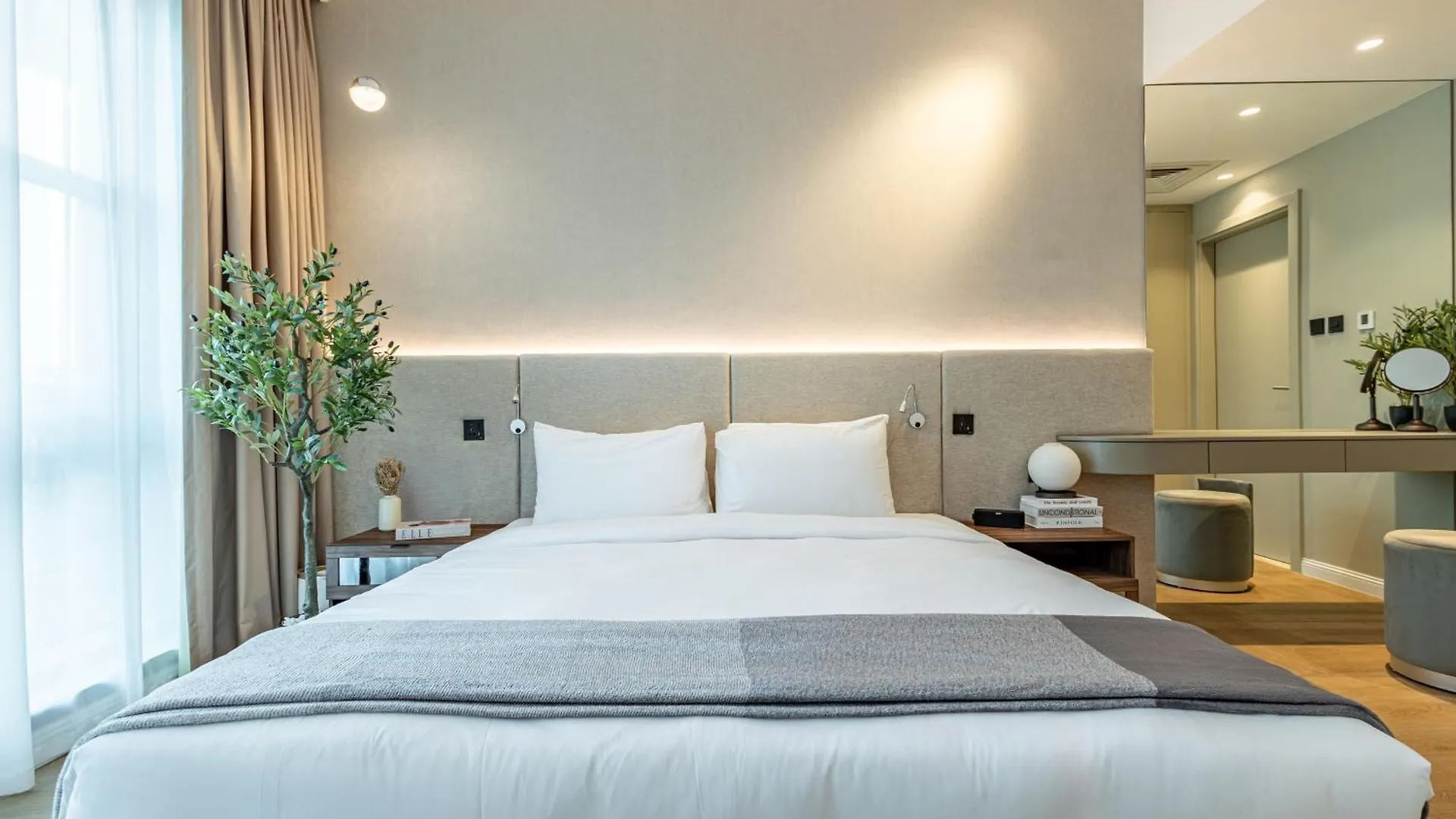 Luxurious - Ultra Modern - Premium Design - 5 Min Walk From Burj Khalifa - Heart Of Dubai Downtown - Dubai Opera Views Apartment 0*,